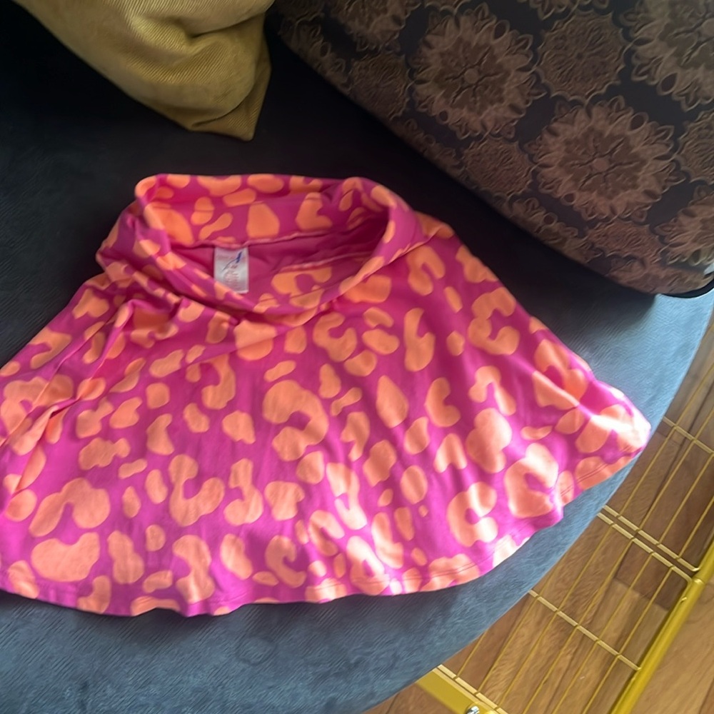 Okie Dokie NWOT skort size 6X, pink/peach pattern, roll over waist band